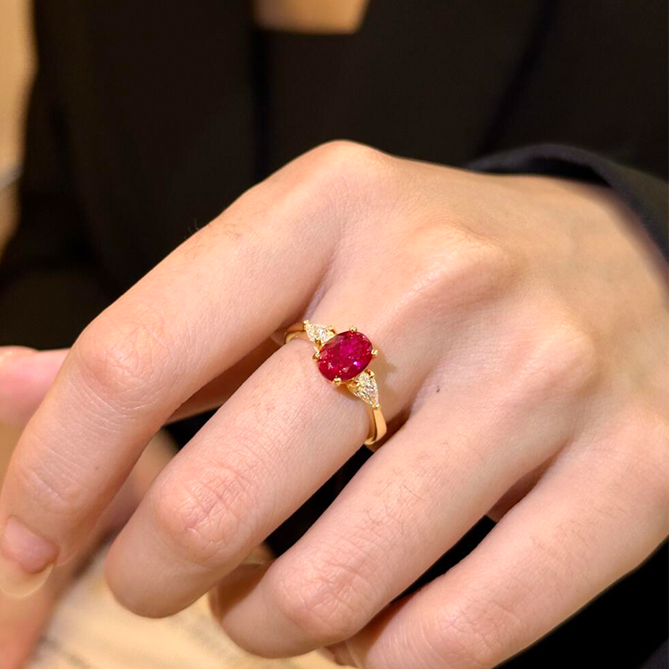 Aurien Radiance Ring