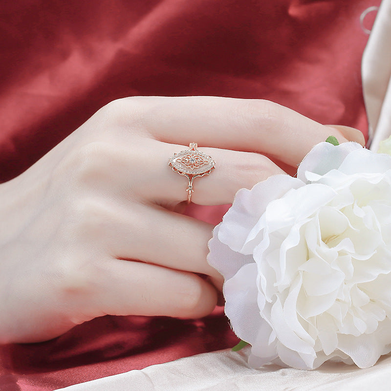 Regal Shell Vintage Ring