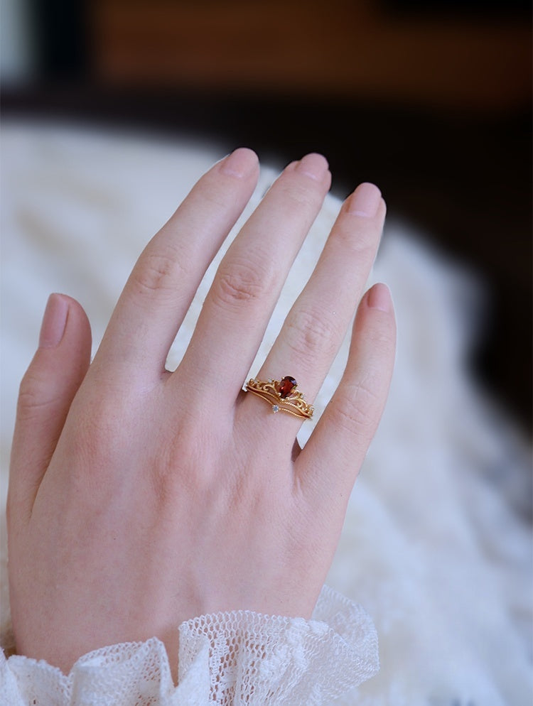 Crimson Crown Ring Set
