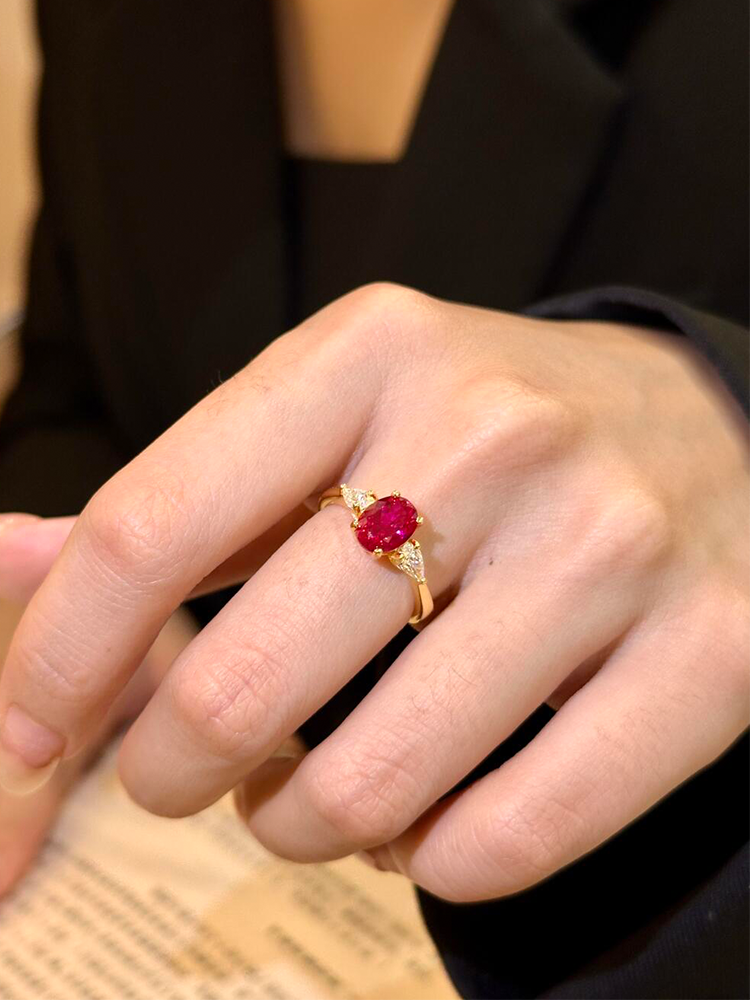 Aurien Radiance Ring