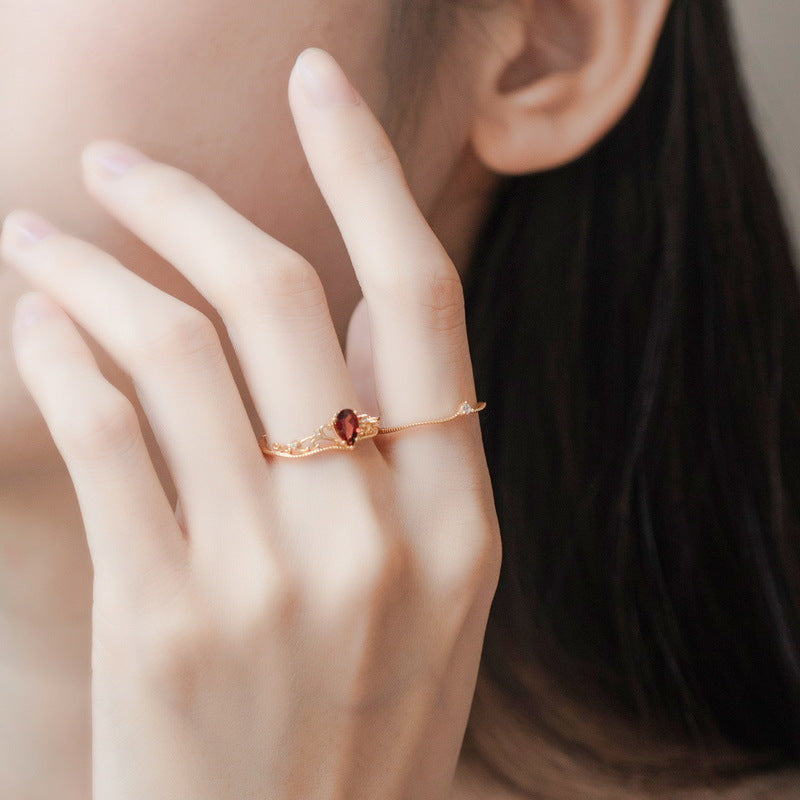 Crimson Crown Ring Set
