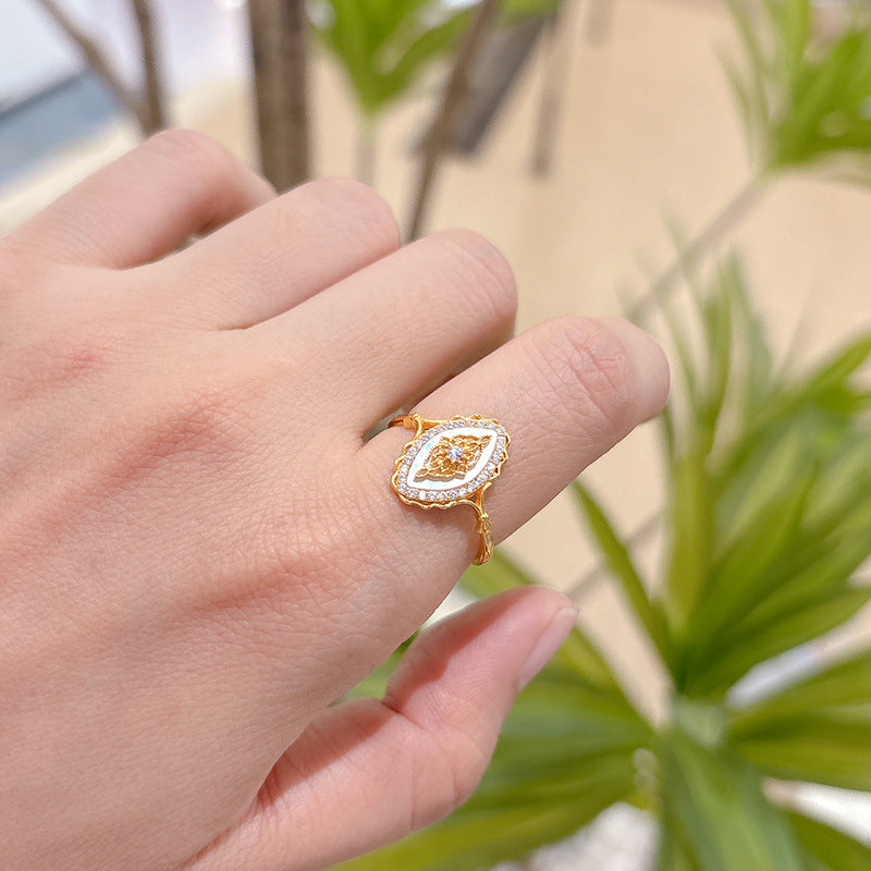 Regal Shell Vintage Ring