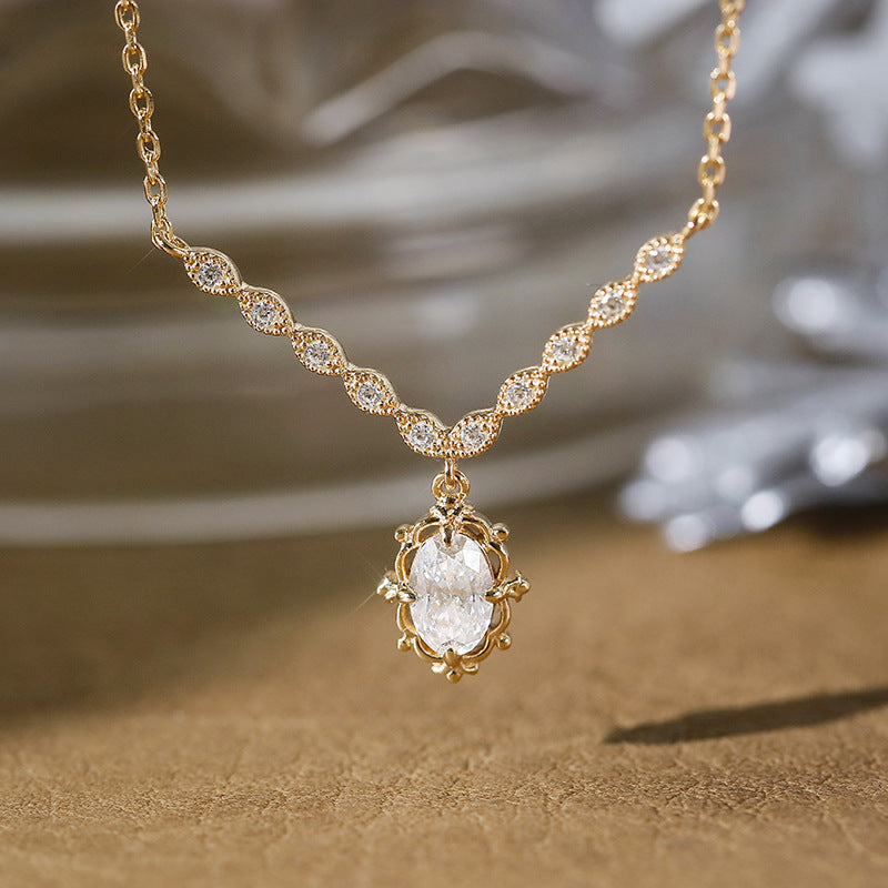 Vintage Oval Crown Moissanite Necklace