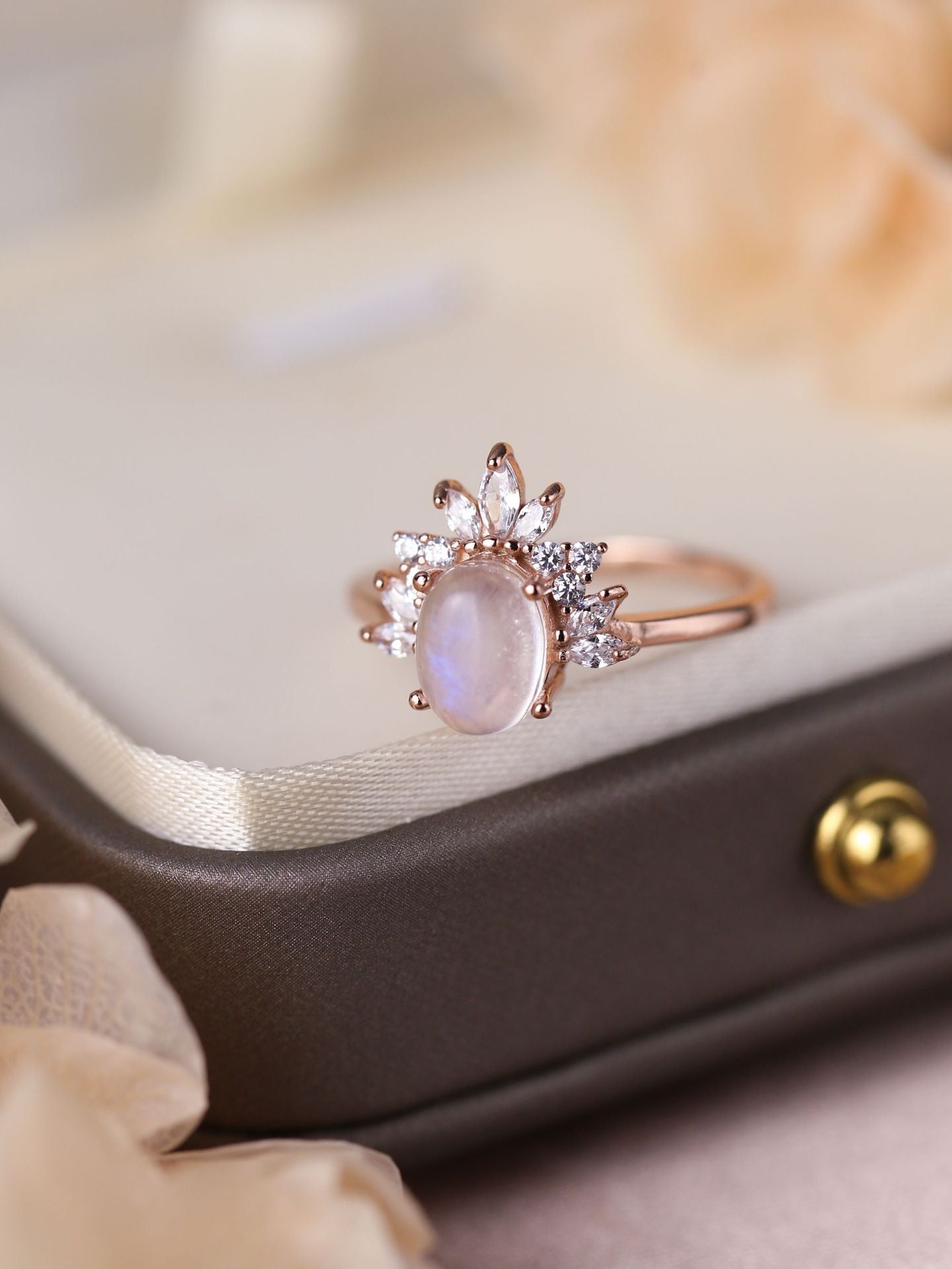 Luna Oval Ring – Moonstone & Rose Gold Vermeil