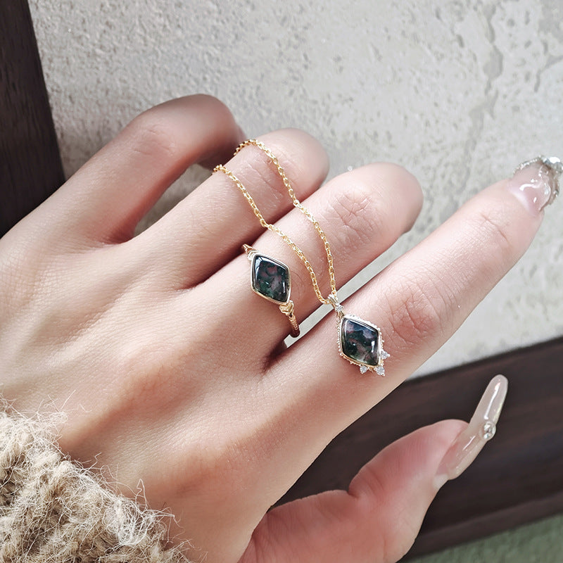 Nature’s Mirror Moss Agate Pendant/Necklace