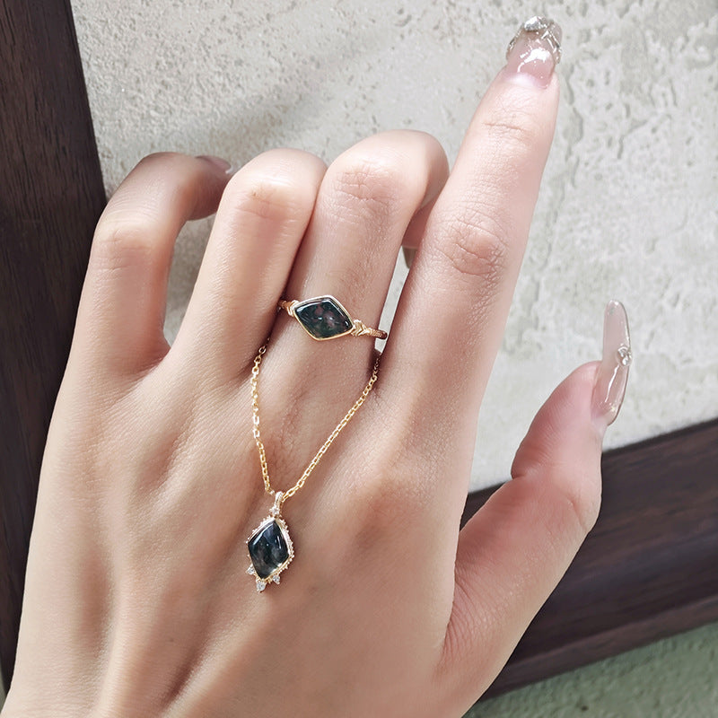 Nature’s Mirror Moss Agate Pendant/Necklace