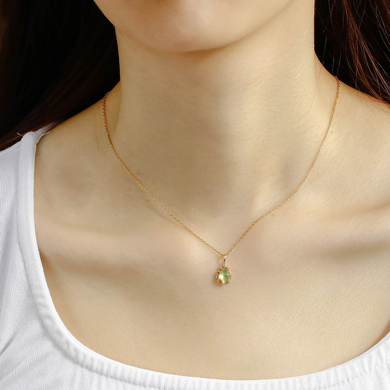 Vintage Grace Peridot Pendant