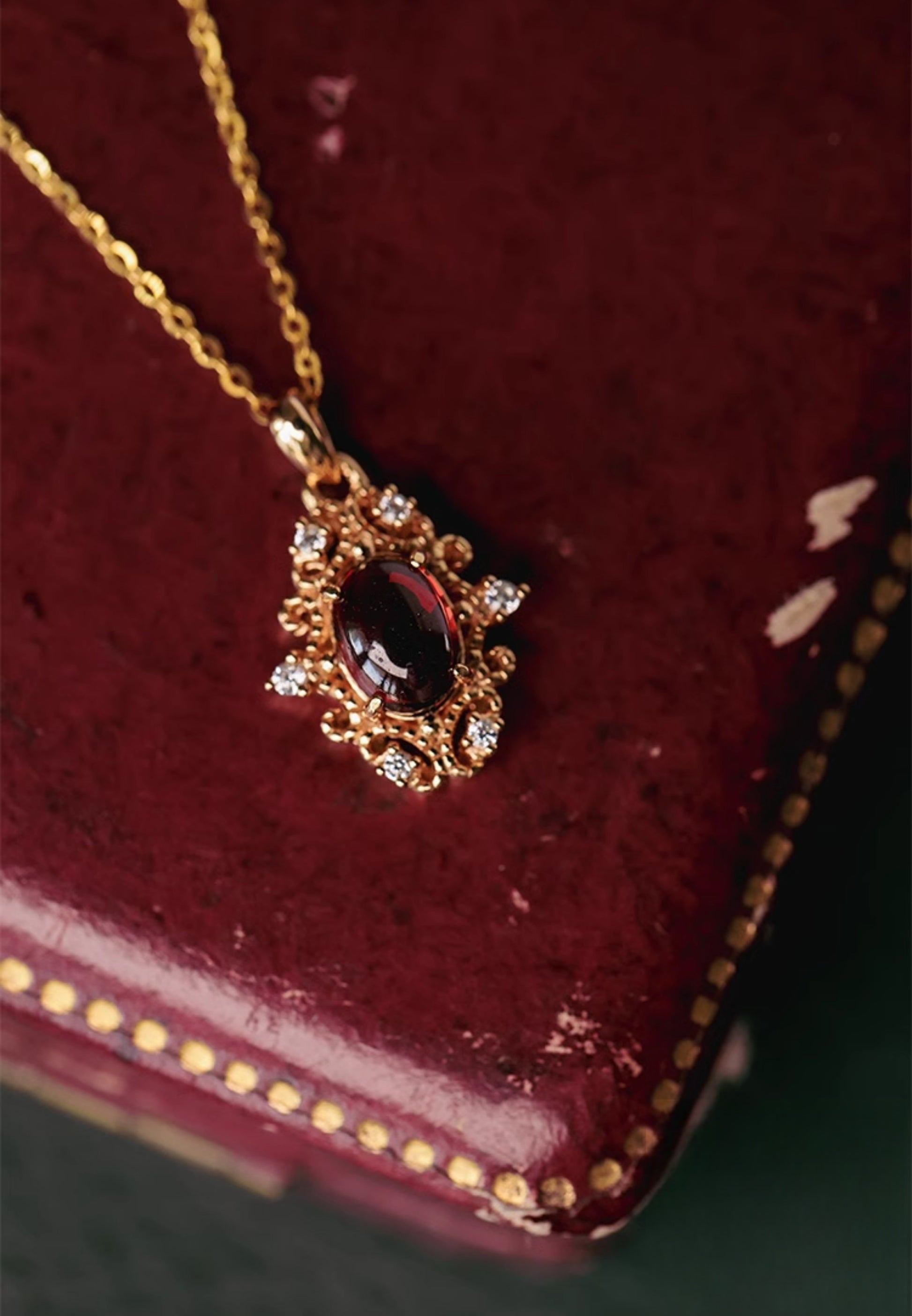 Vintage Bloom Garnet Necklace