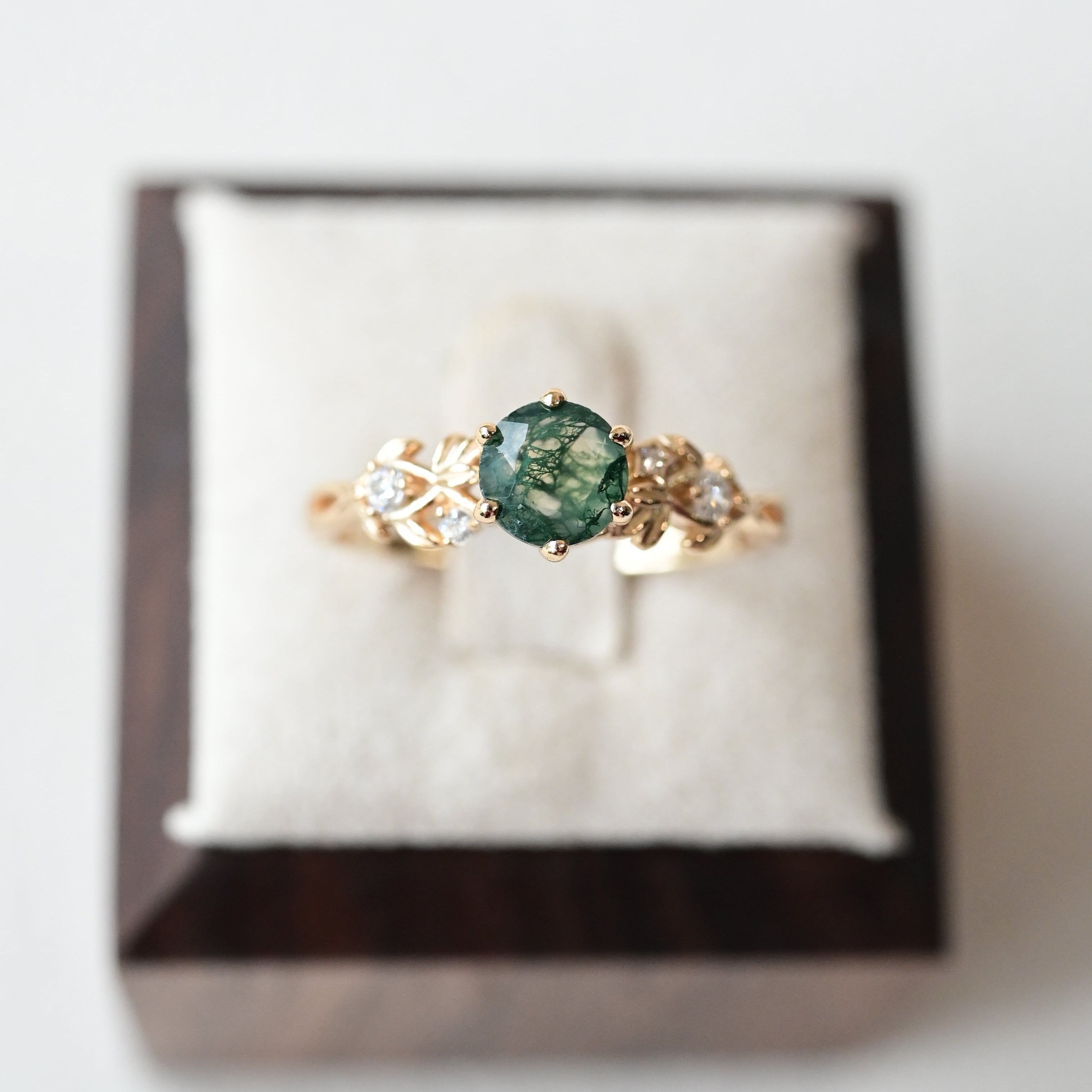 Verdant Leaf Moss Agate Ring