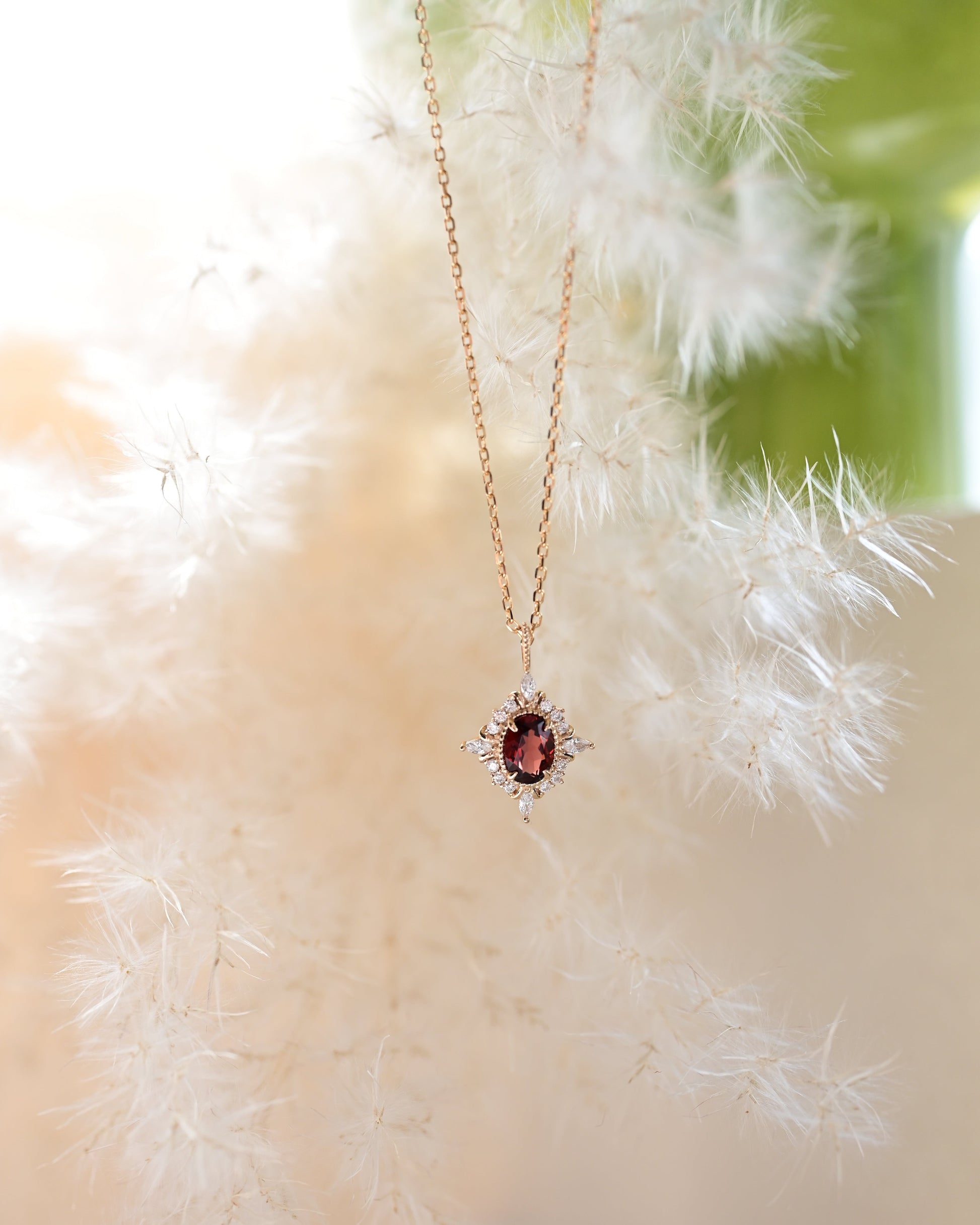 Vintage Halskette mit scharlachrotem Granatstein