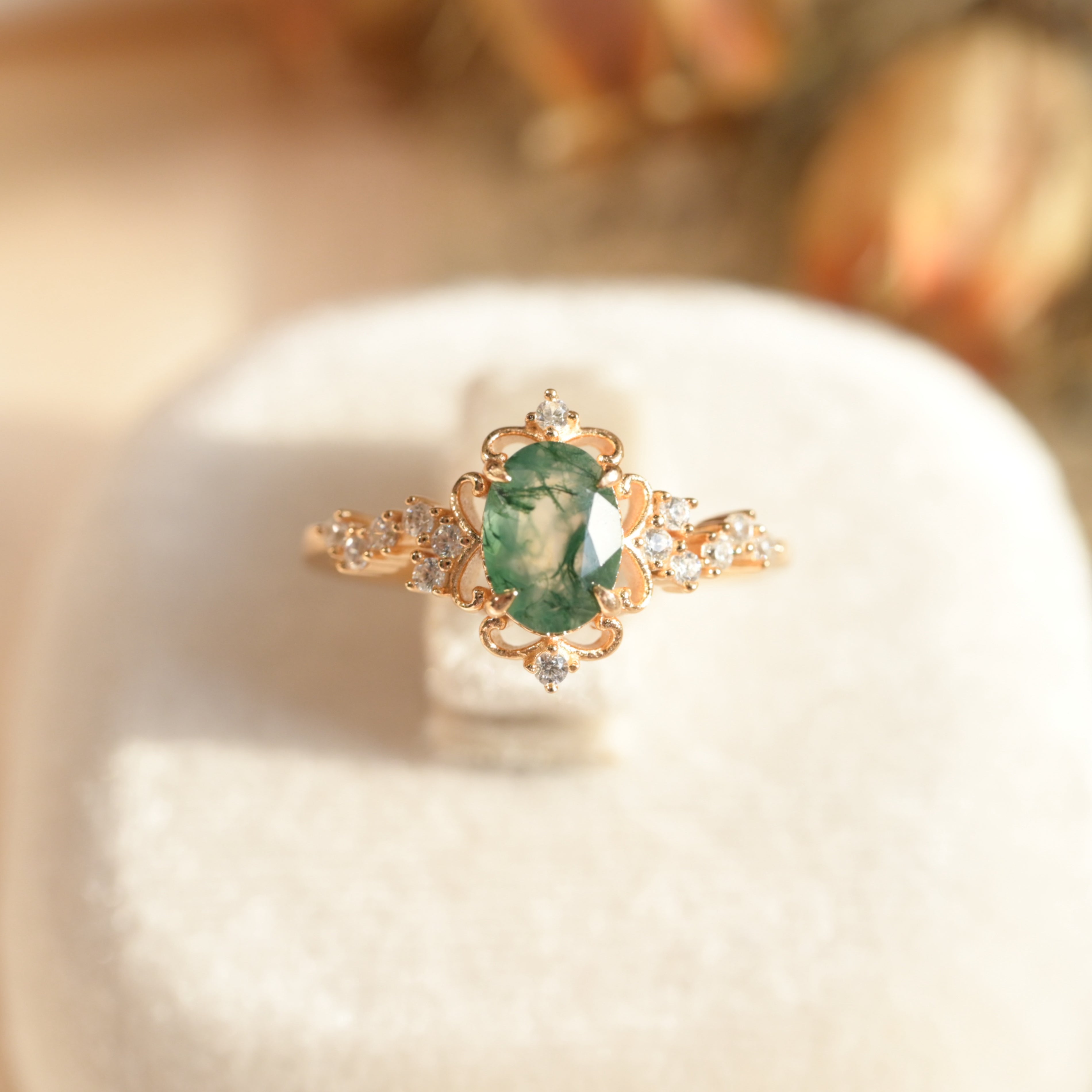 Anello vintage ovale corona con muschio agata