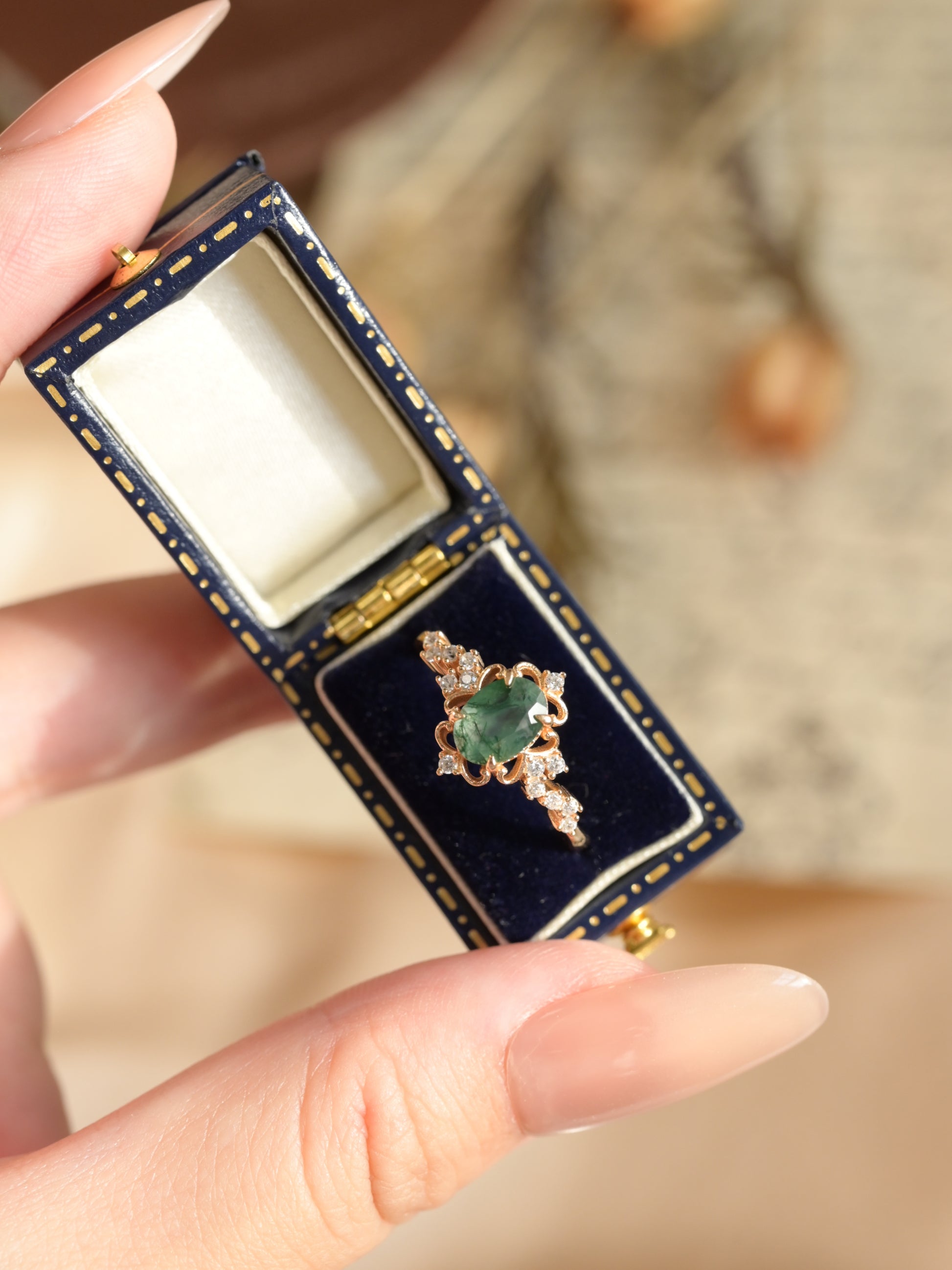 Vintage Oval Moss Agate Crown Ring