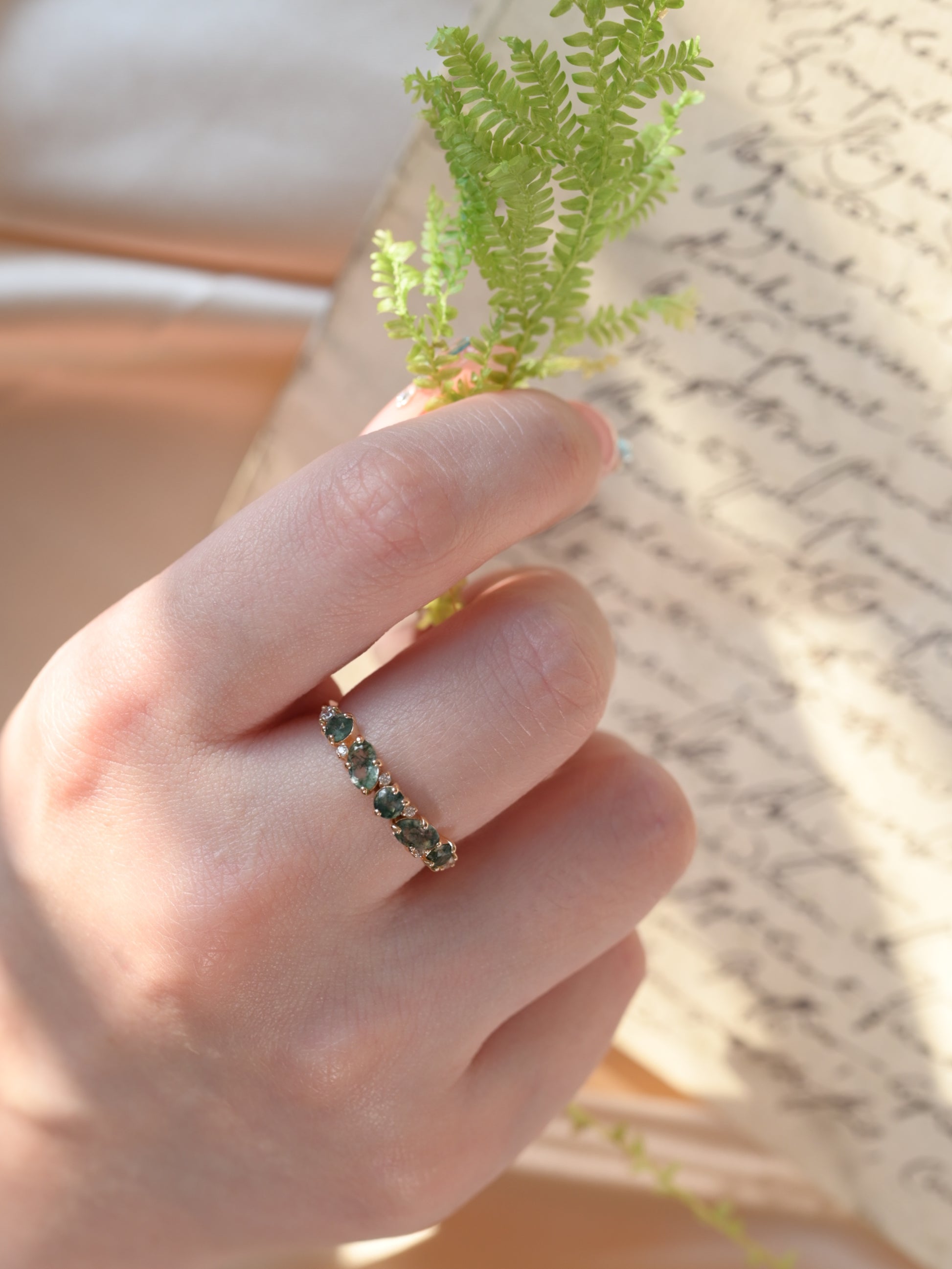 Anello a fascia in agata muschiata