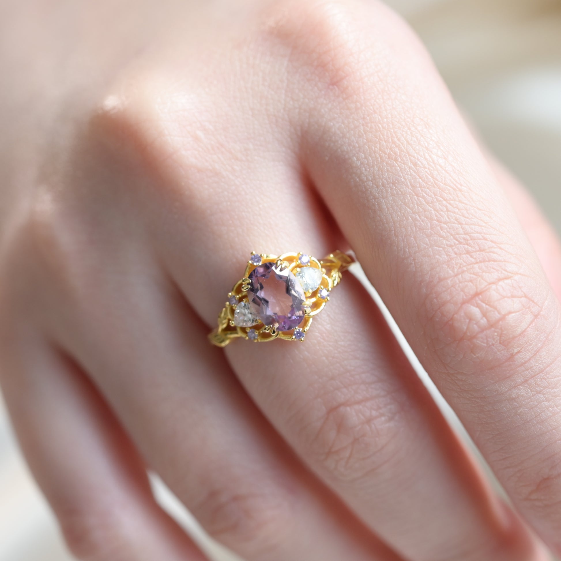 Anello vintage con ametista taglio ovale