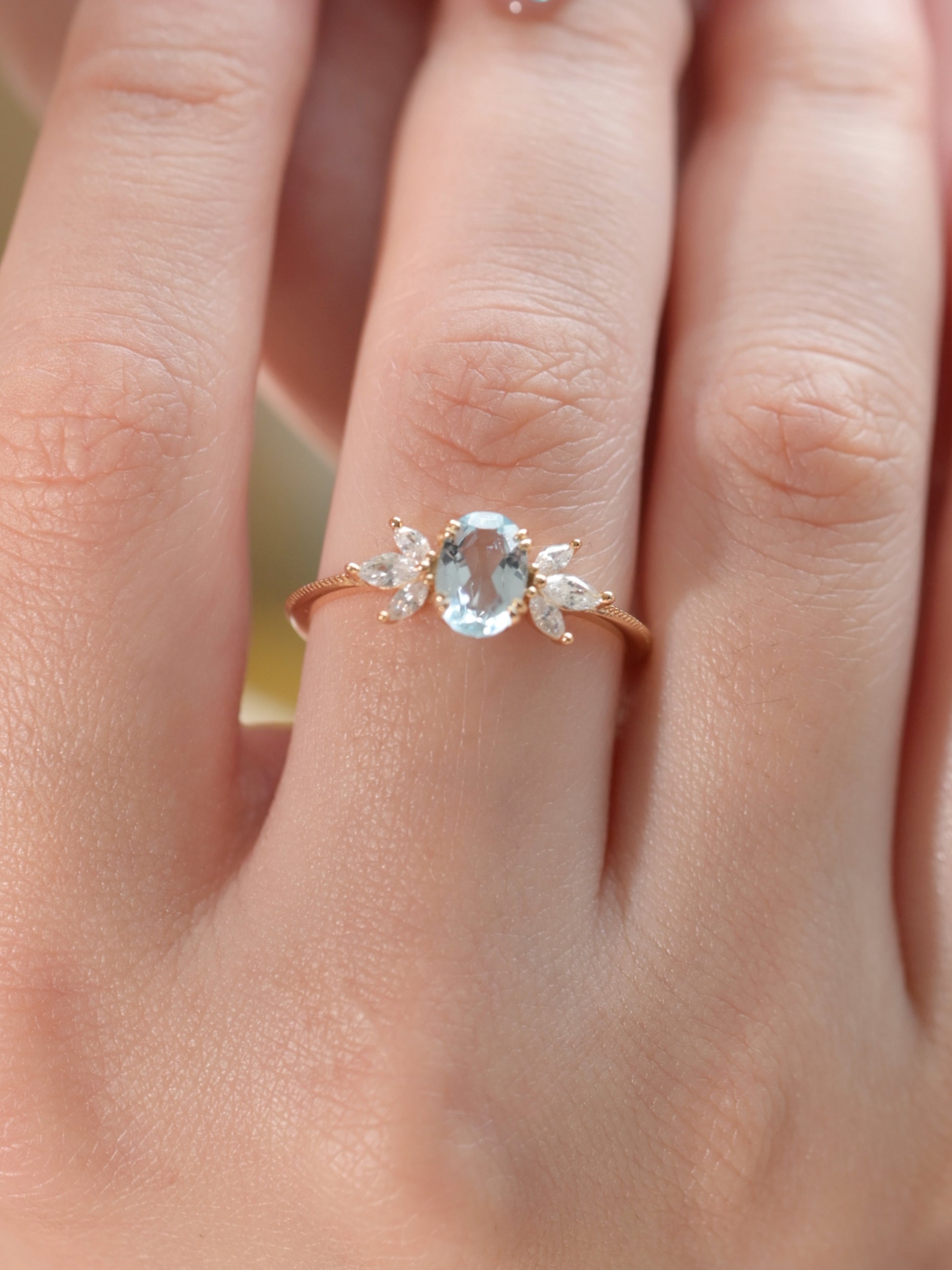 Anello Fioritura Topazio Blu