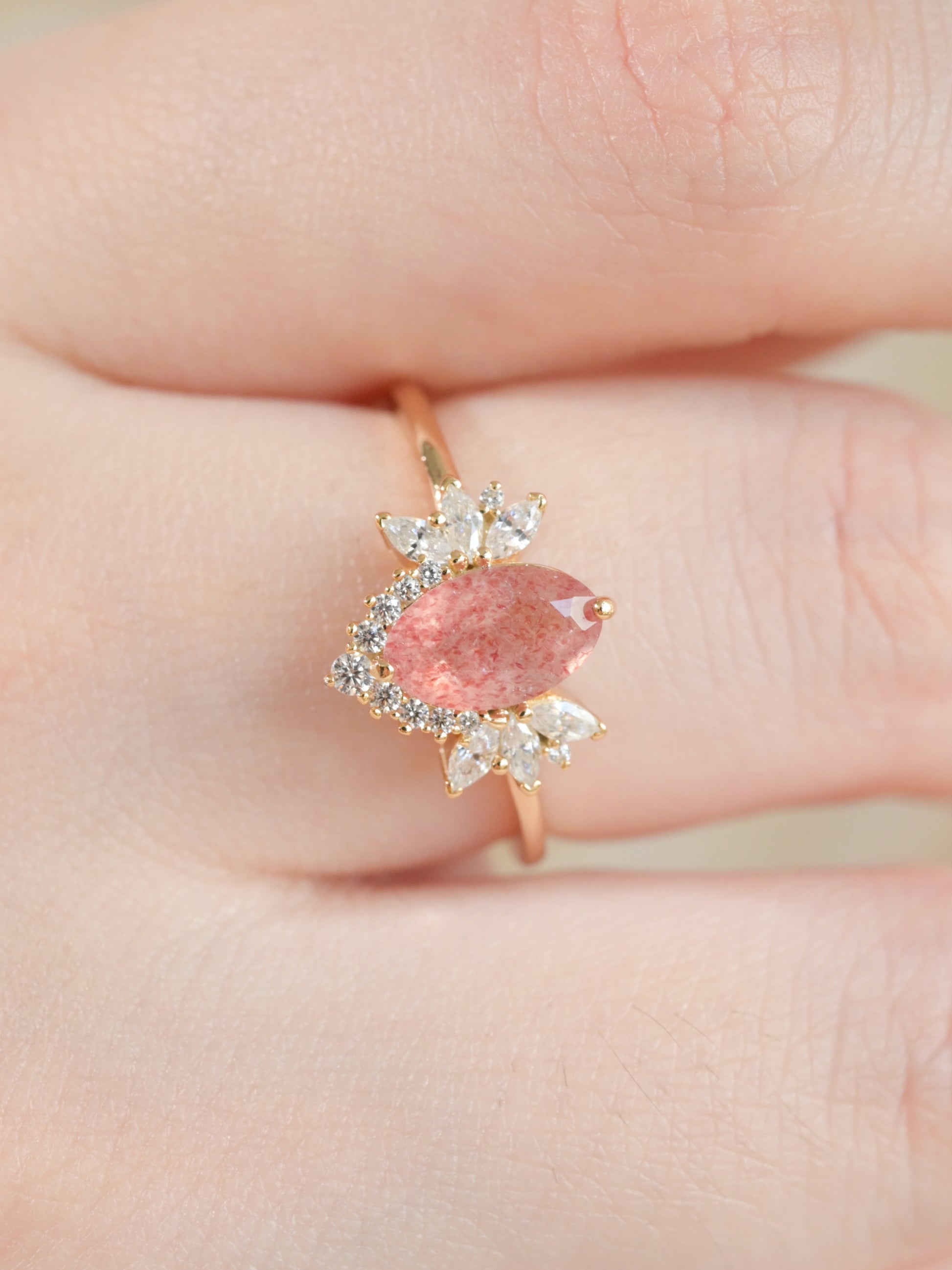 Anello Fioritura di Quarzo Fragola