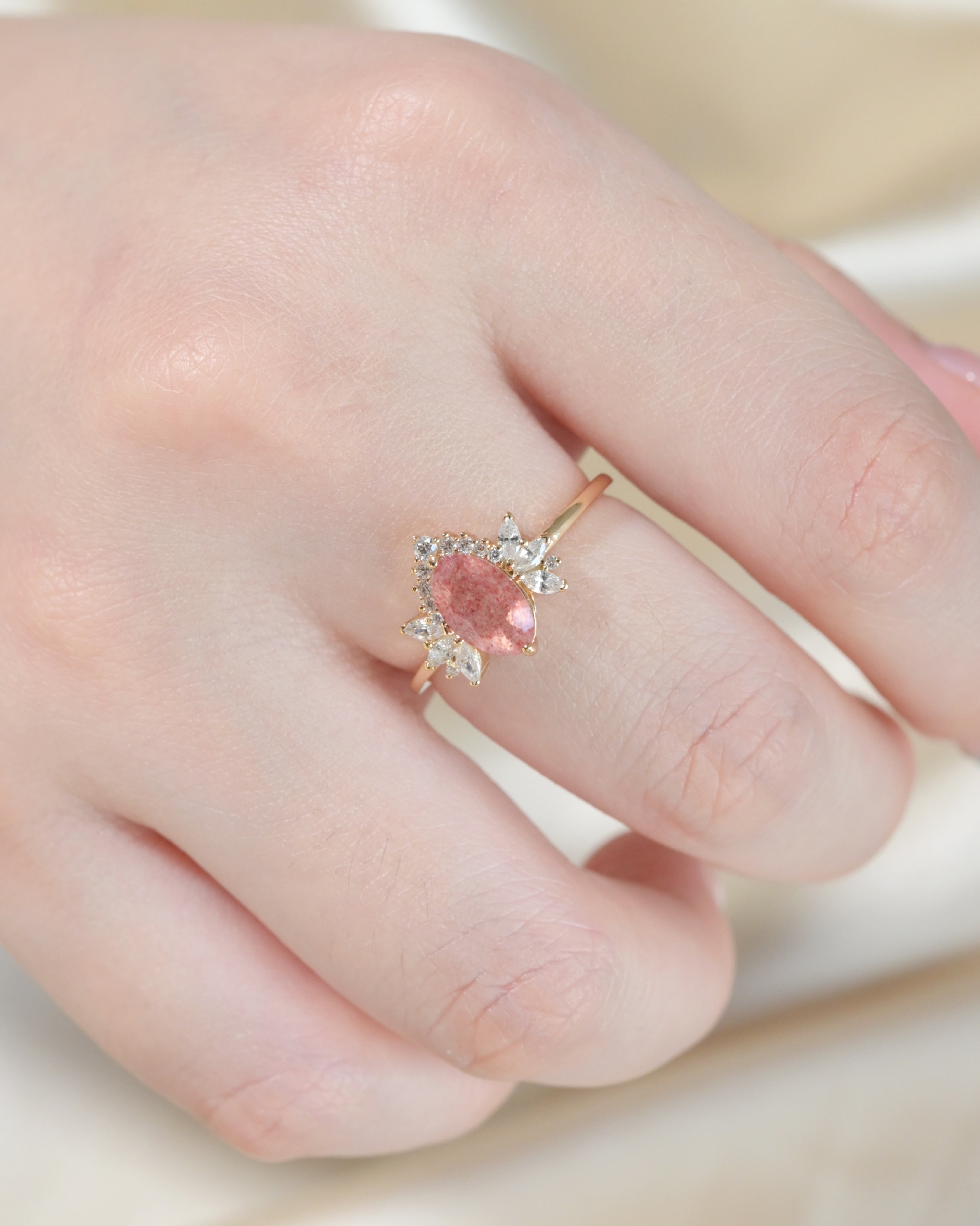 Anello Fioritura di Quarzo Fragola