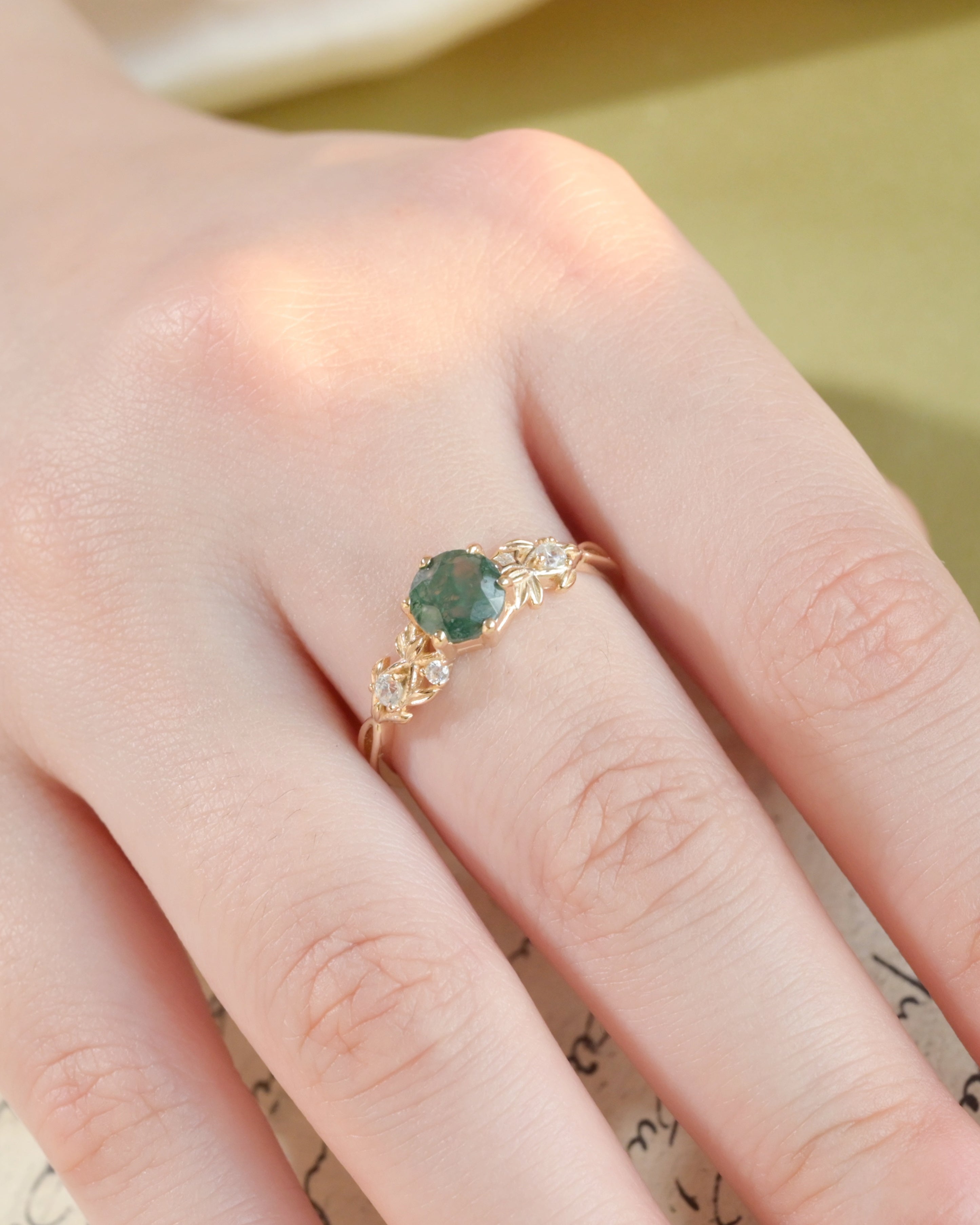 Anillo de Ágata Musgo Hoja Verde