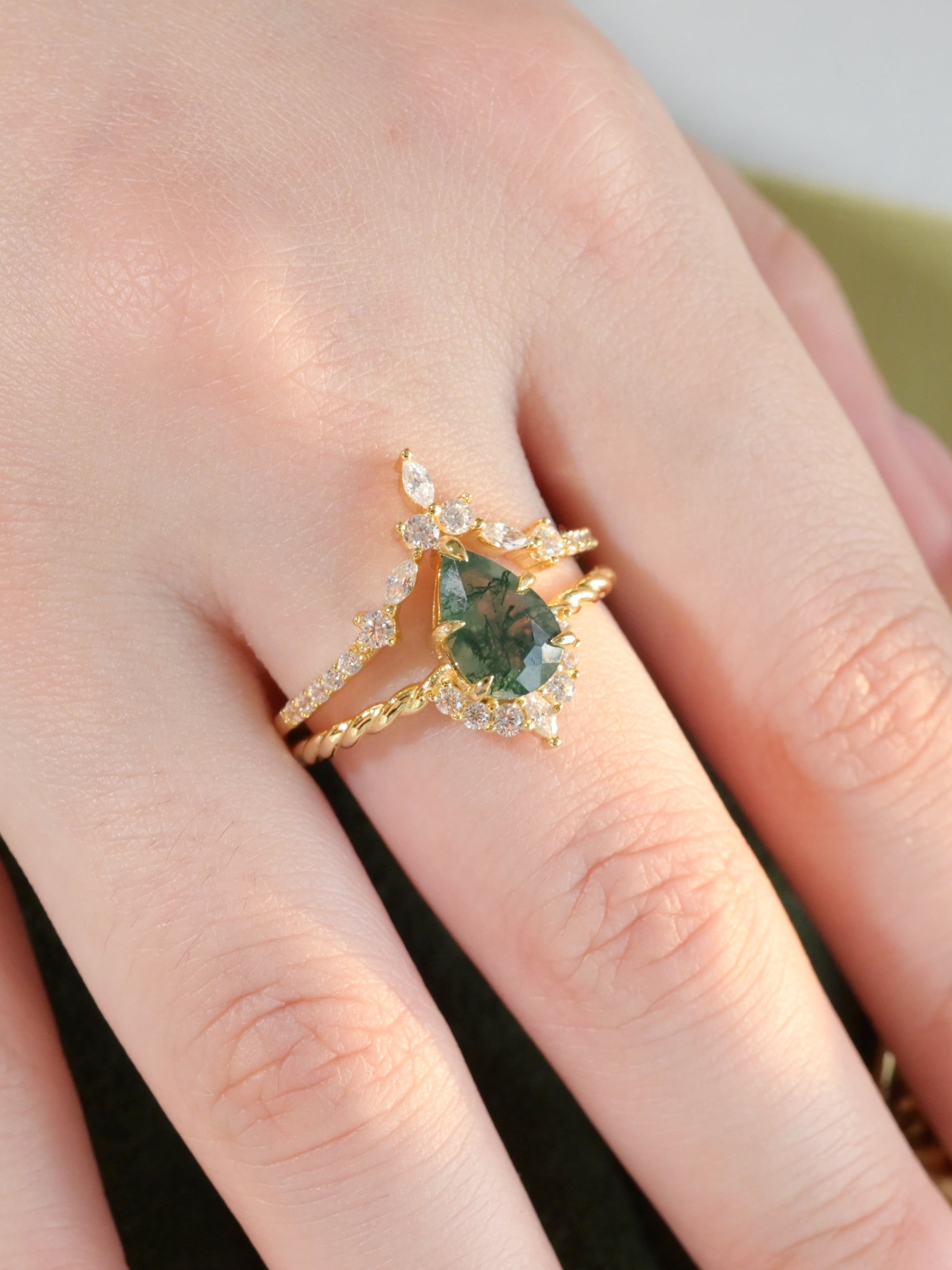 Conjunto de anillos apilables de ágata de musgo corte pera