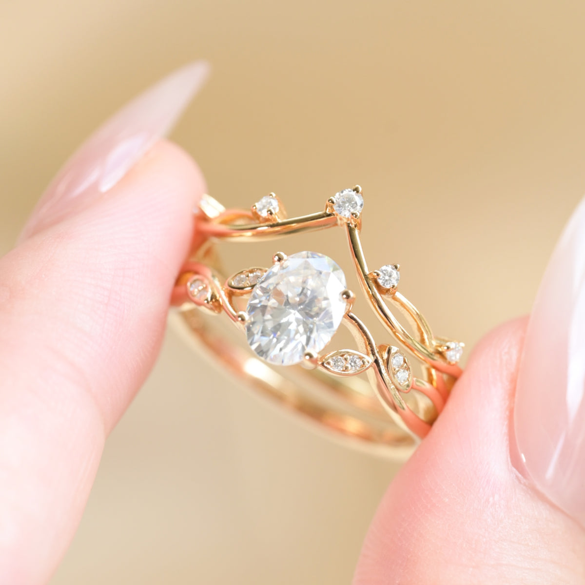 Oval-Cut Moissanite Vine Contour Ring Set
