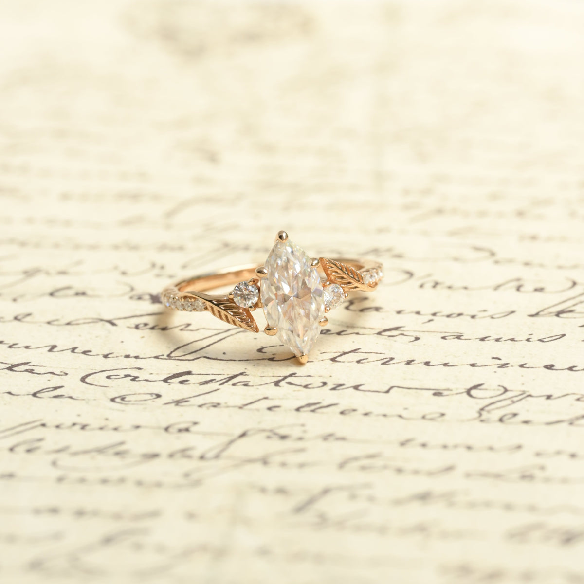 Marquise-Cut Moissanite Leaf Contour Ring Set