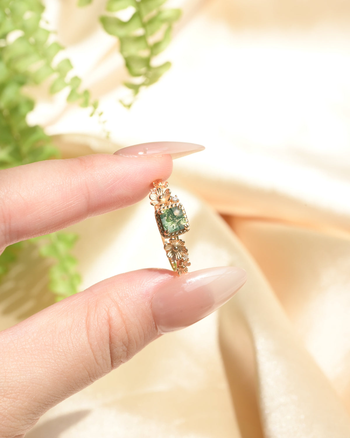 Vintage Square-Cut Moss Agate Floral Frame Ring