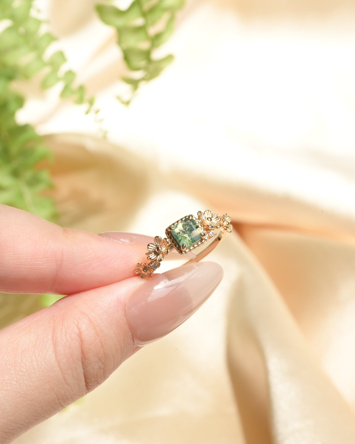 Vintage Square-Cut Moss Agate Floral Frame Ring