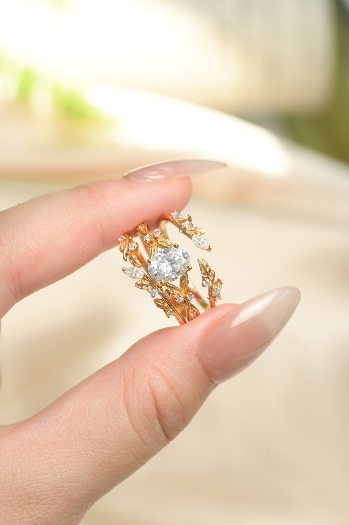 Ensemble de bagues avec couronne botanique en moissanite taille ovale vintage