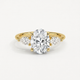 Anillo de tres piedras elegante de moissanita corte ovalado