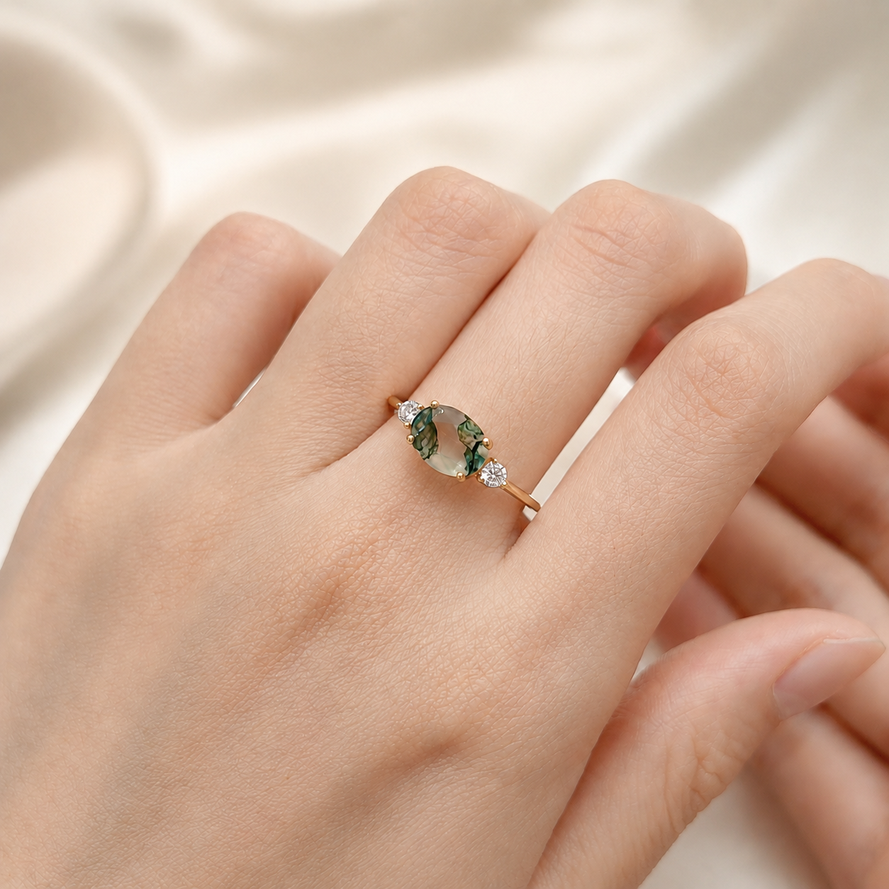 Anello trilogy con agata muschio ovale