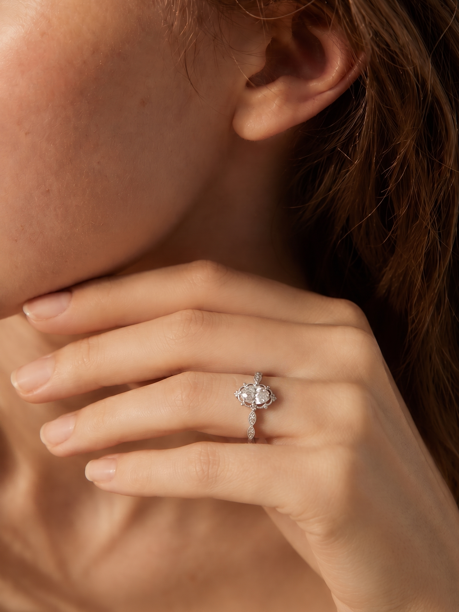 Vintage Oval Crown Moissanite Ring – Solid Gold