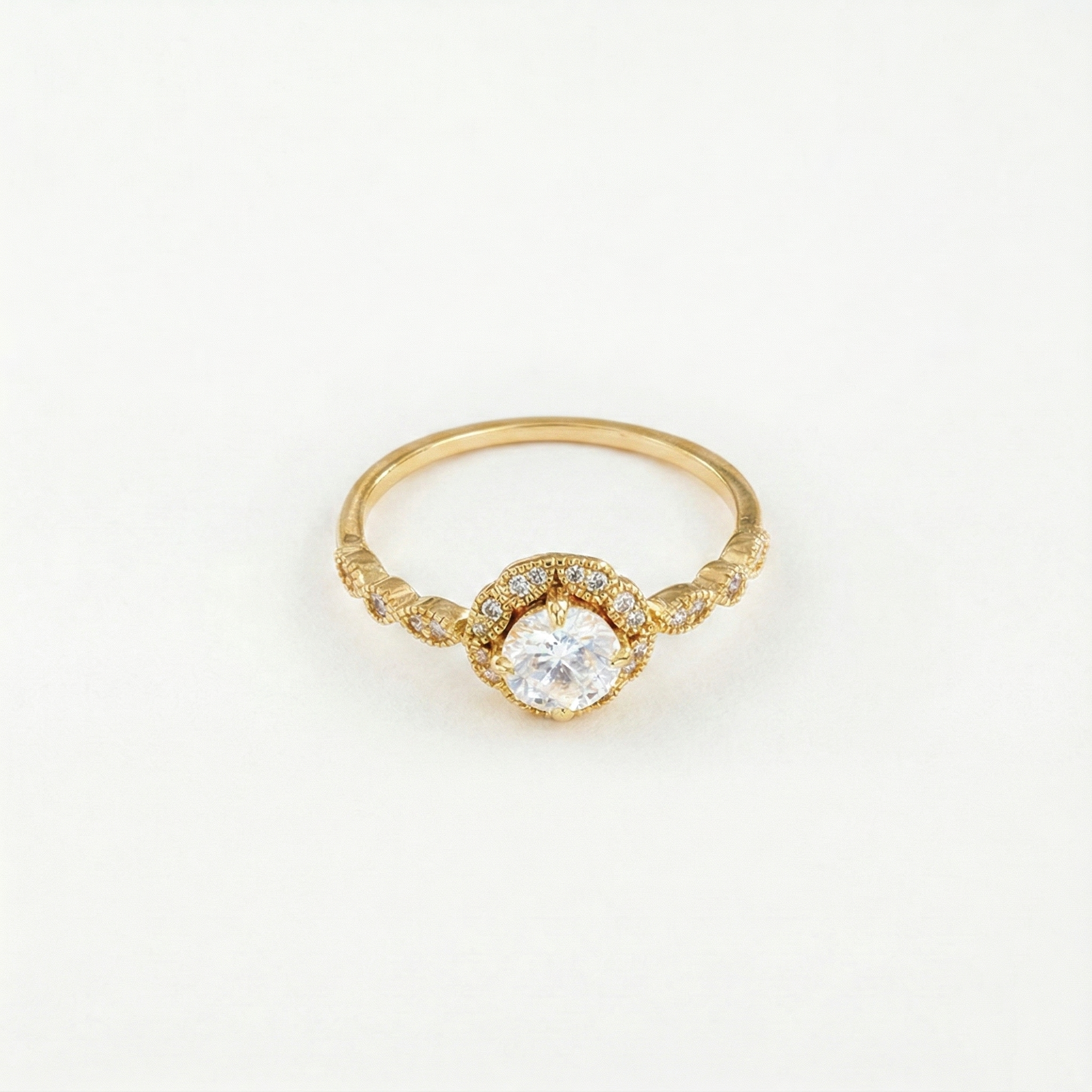 Runder Moissanit Vintage Halo Ring