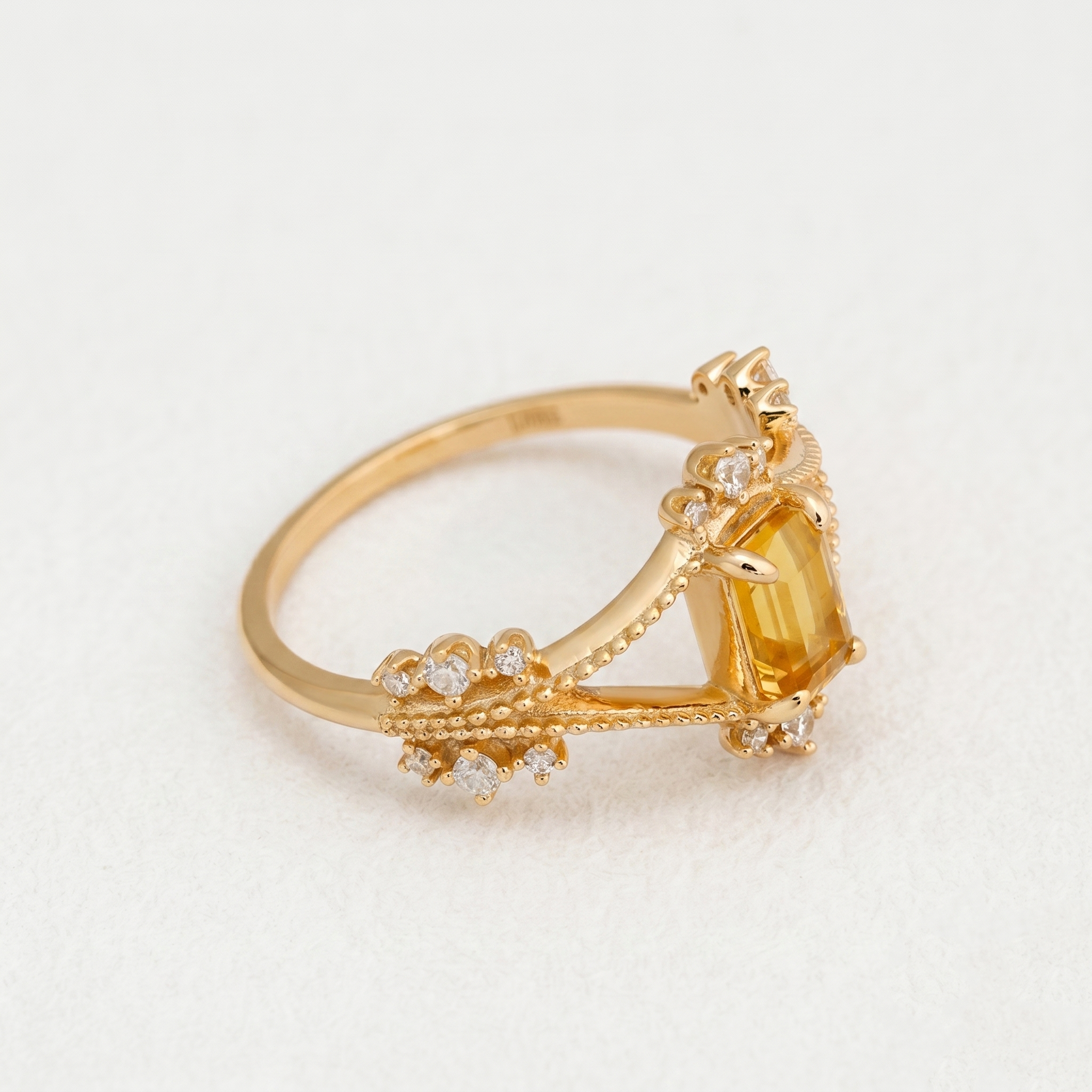 Anillo vintage de corona de citrino