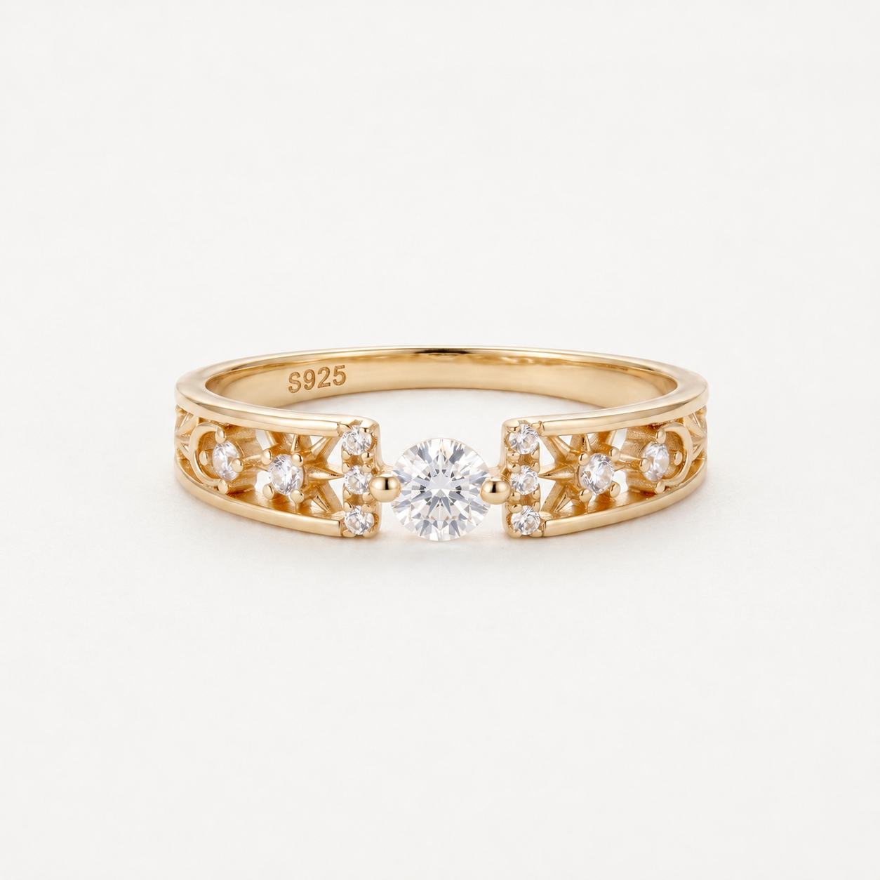 Anello vintage traforato con moissanite