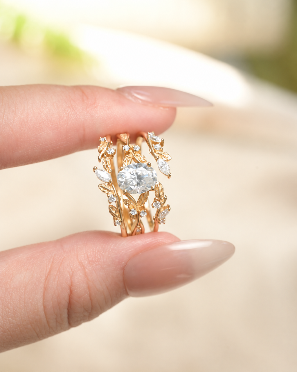 Ensemble de bagues avec couronne botanique en moissanite taille ovale vintage