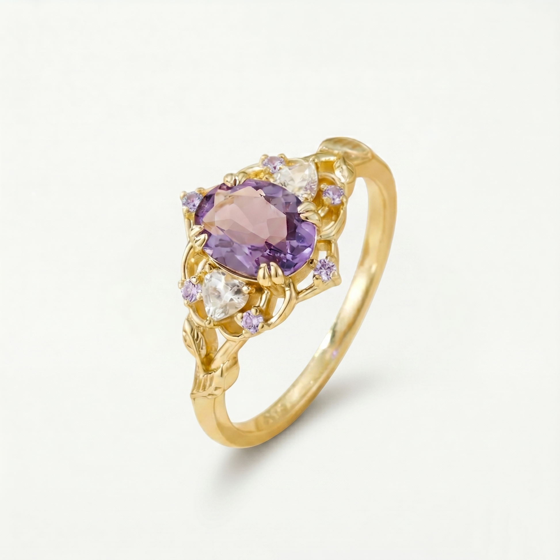 Anello vintage con ametista taglio ovale