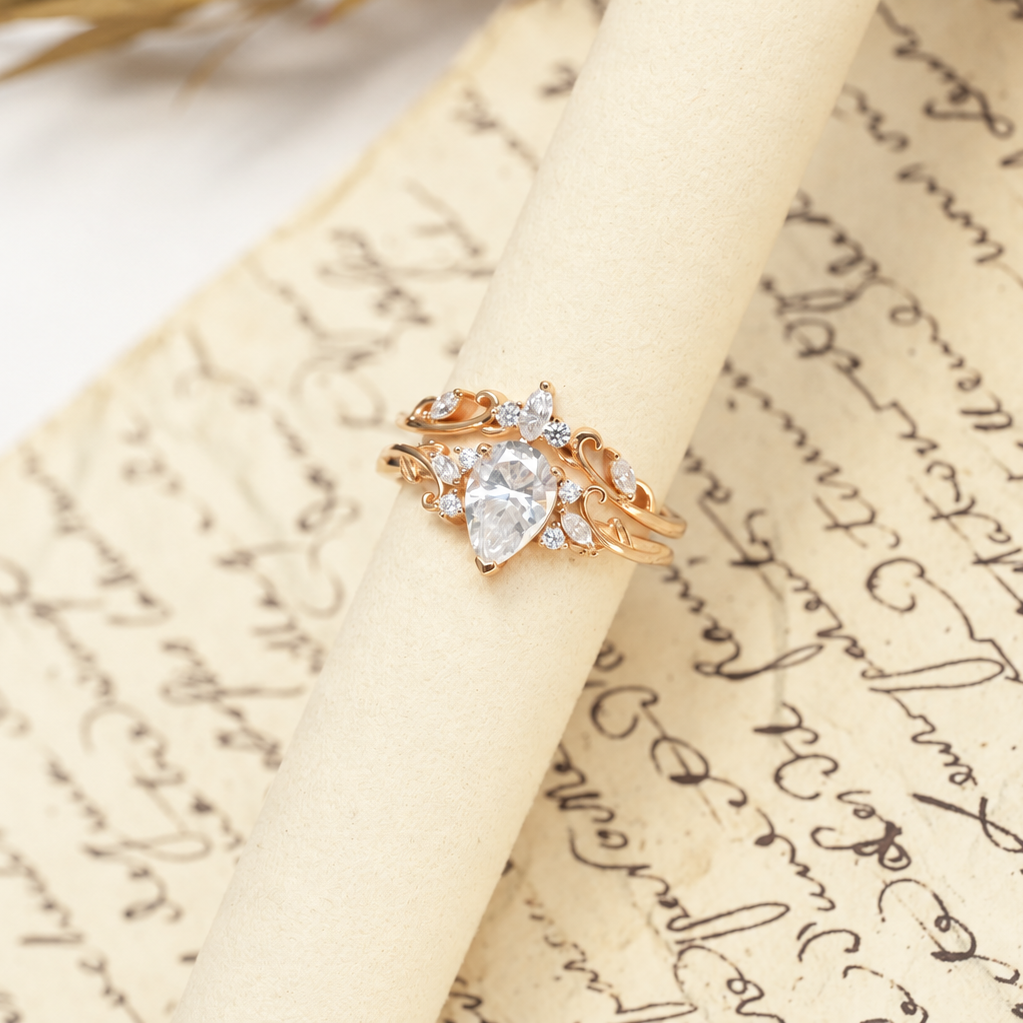 Vintage Pear-Cut Moissanite Tiara Ring Set
