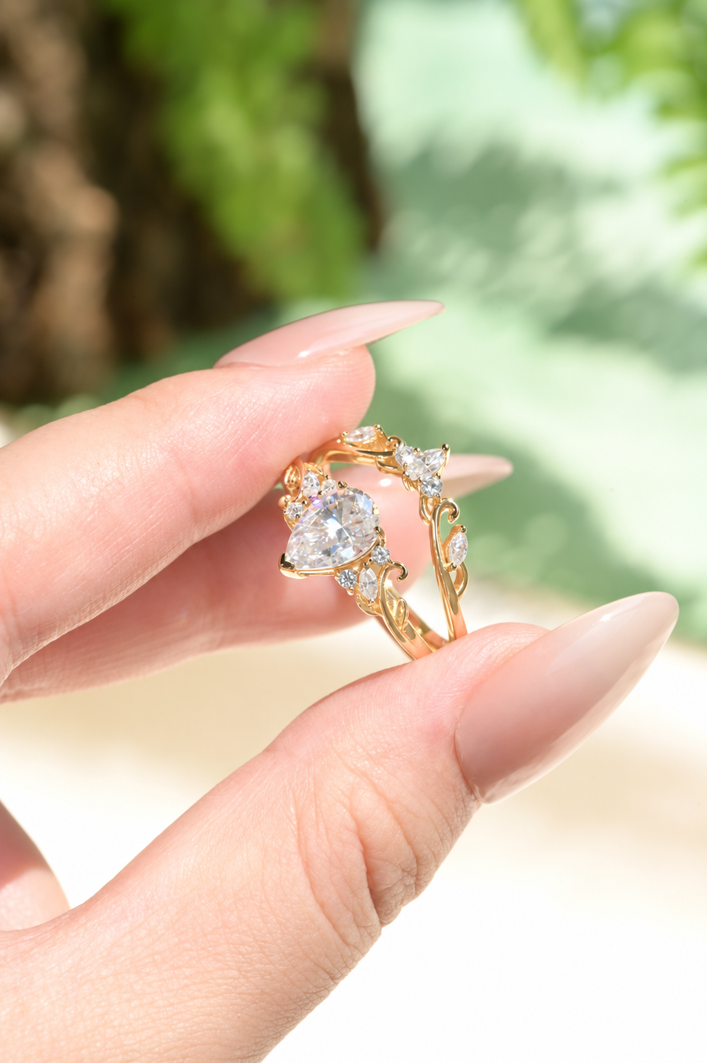 Vintage Pear-Cut Moissanite Tiara Ring Set