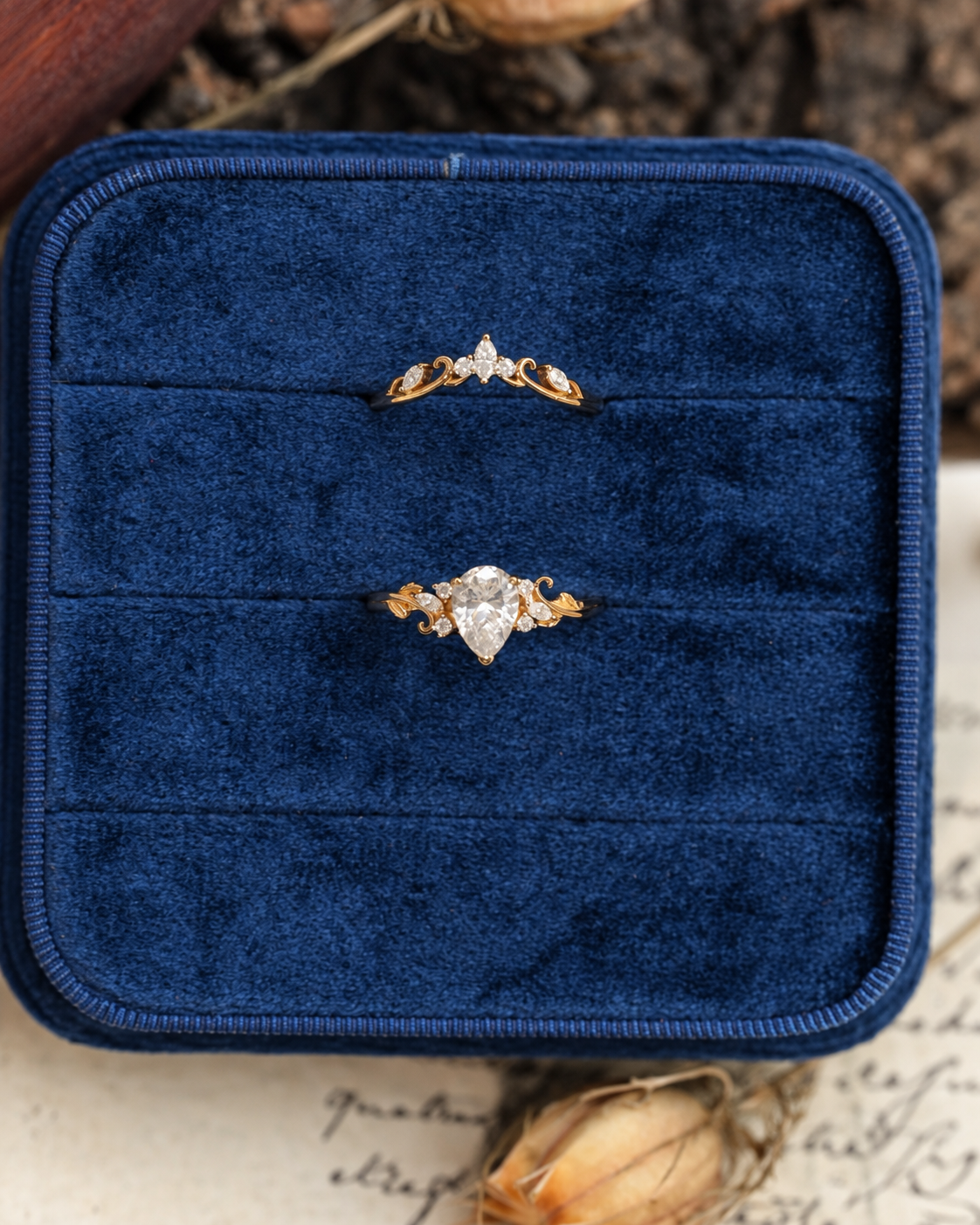 Vintage Pear-Cut Moissanite Tiara Ring Set