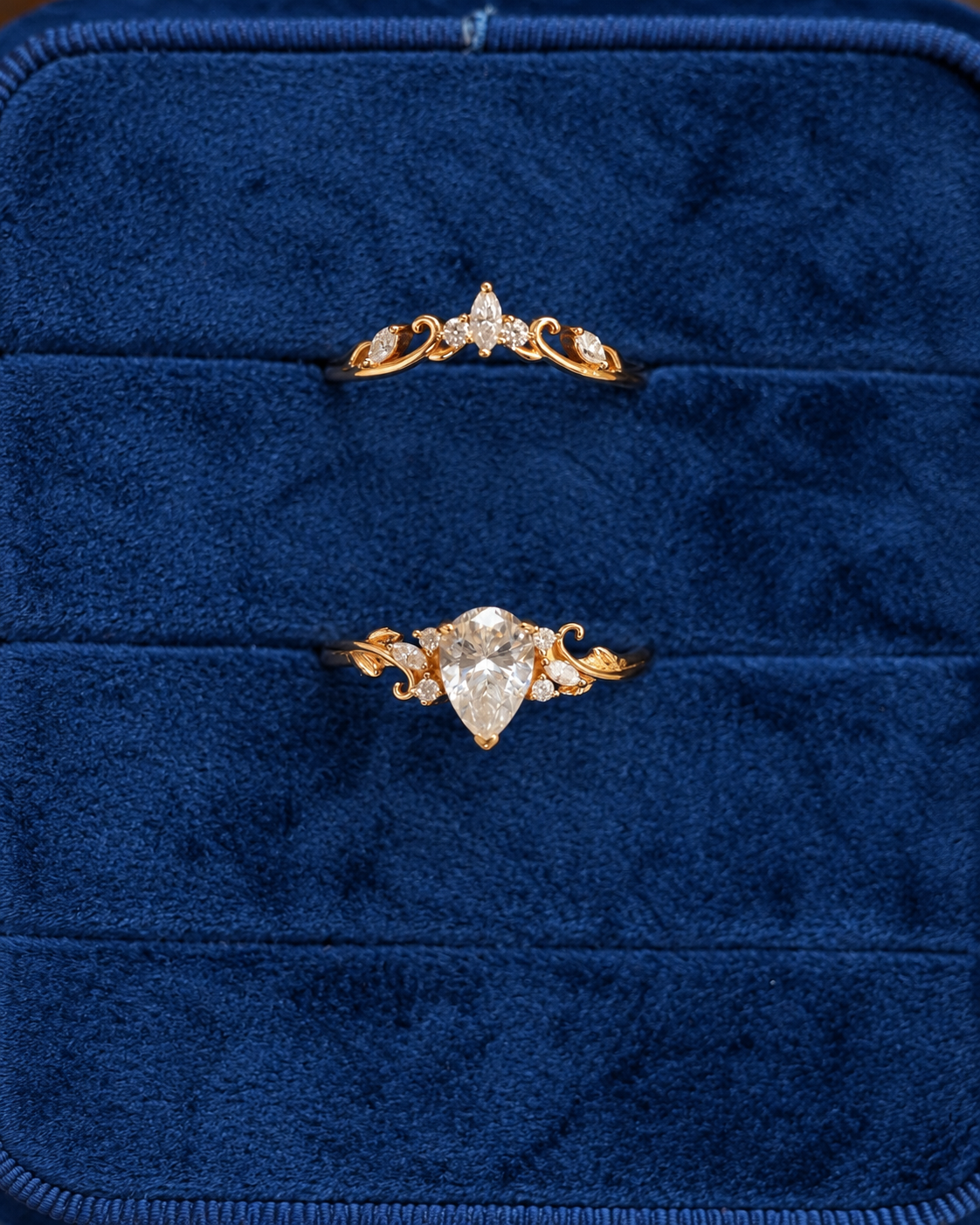 Vintage Pear-Cut Moissanite Tiara Ring Set