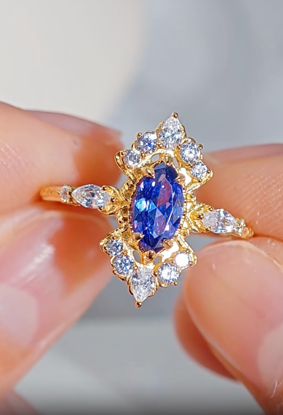 Vintage Tanzanite Starburst Ring